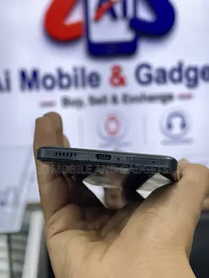 iQOO 256 GB Black