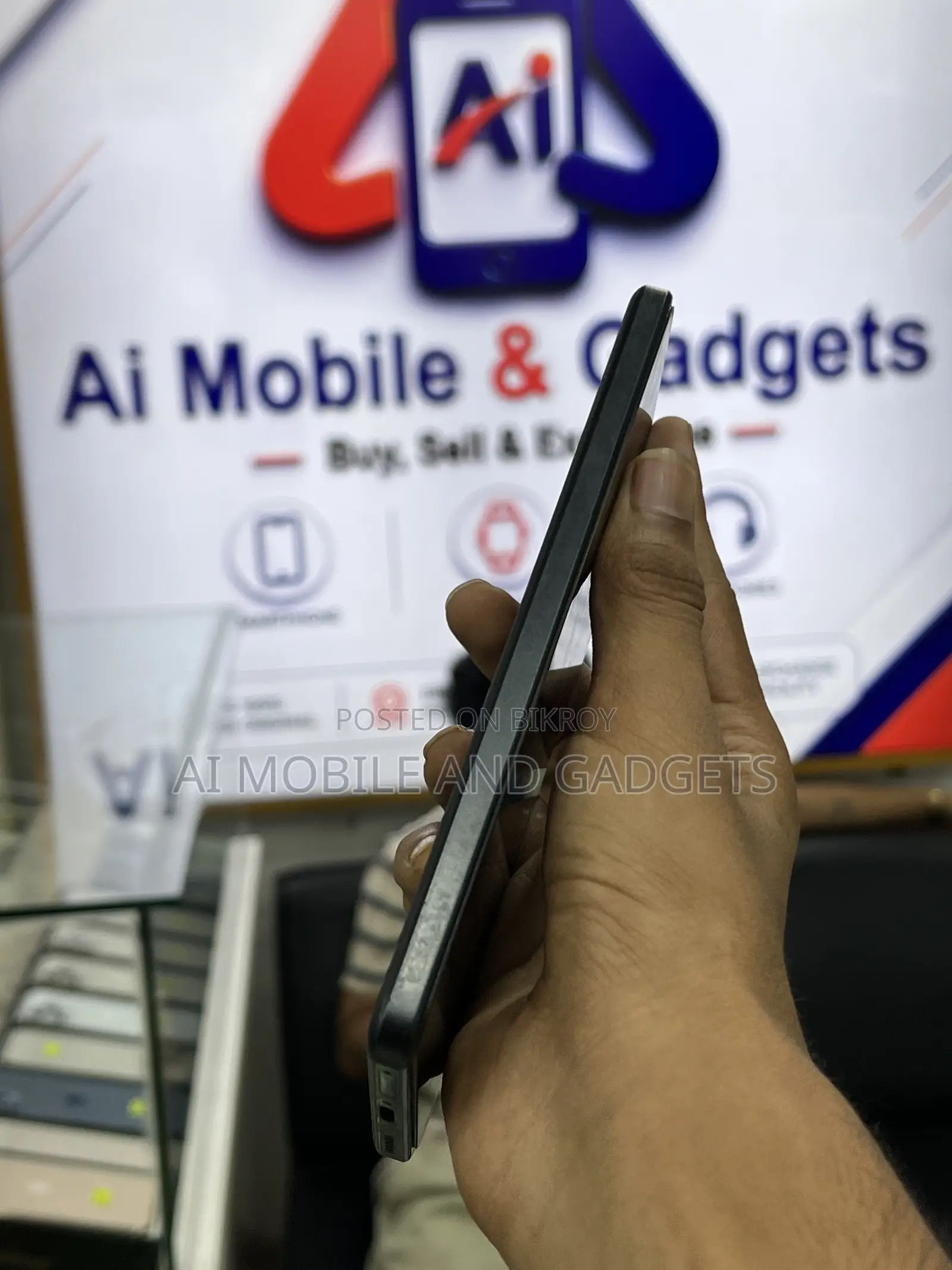 iQOO 256 GB Black