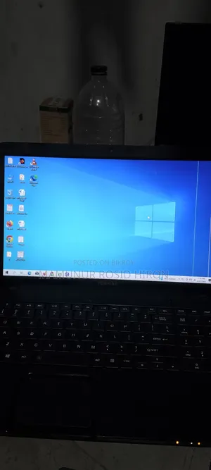 Laptop Toshiba Satellite C855 6GB AMD HDD+SSD 256GB