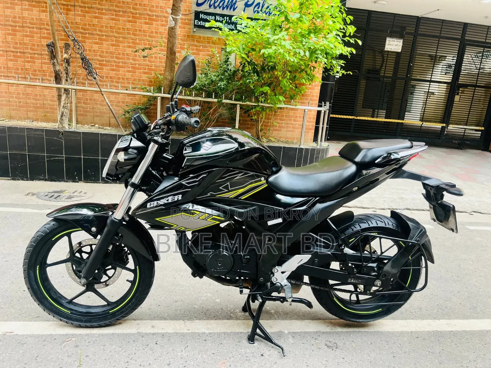 Suzuki 2022 Black