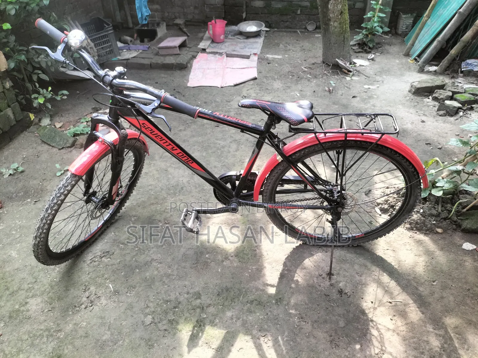 The bicycle is just like new, there are no problems with the bicycle, you come and check it