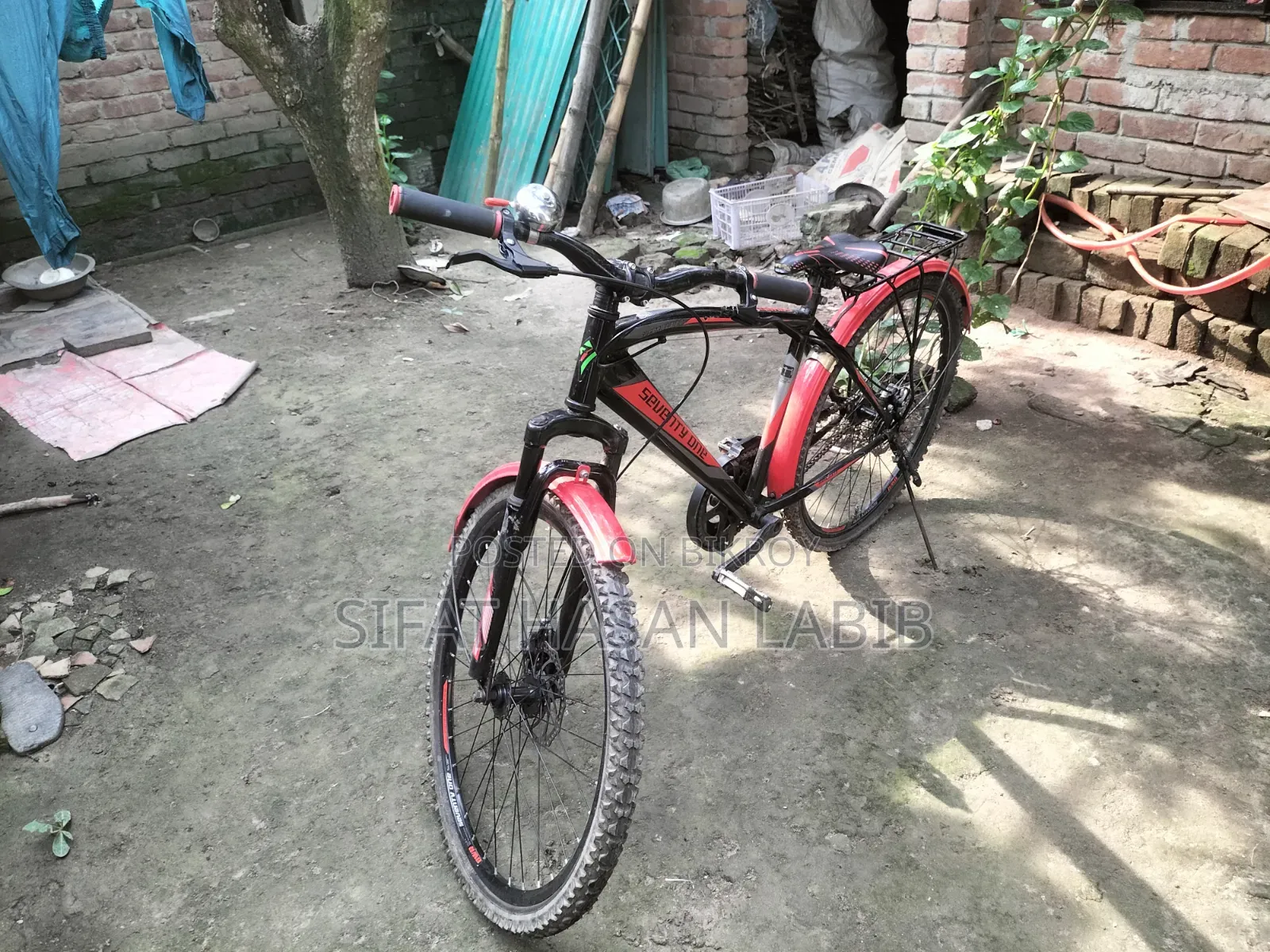 The bicycle is just like new, there are no problems with the bicycle, you come and check it