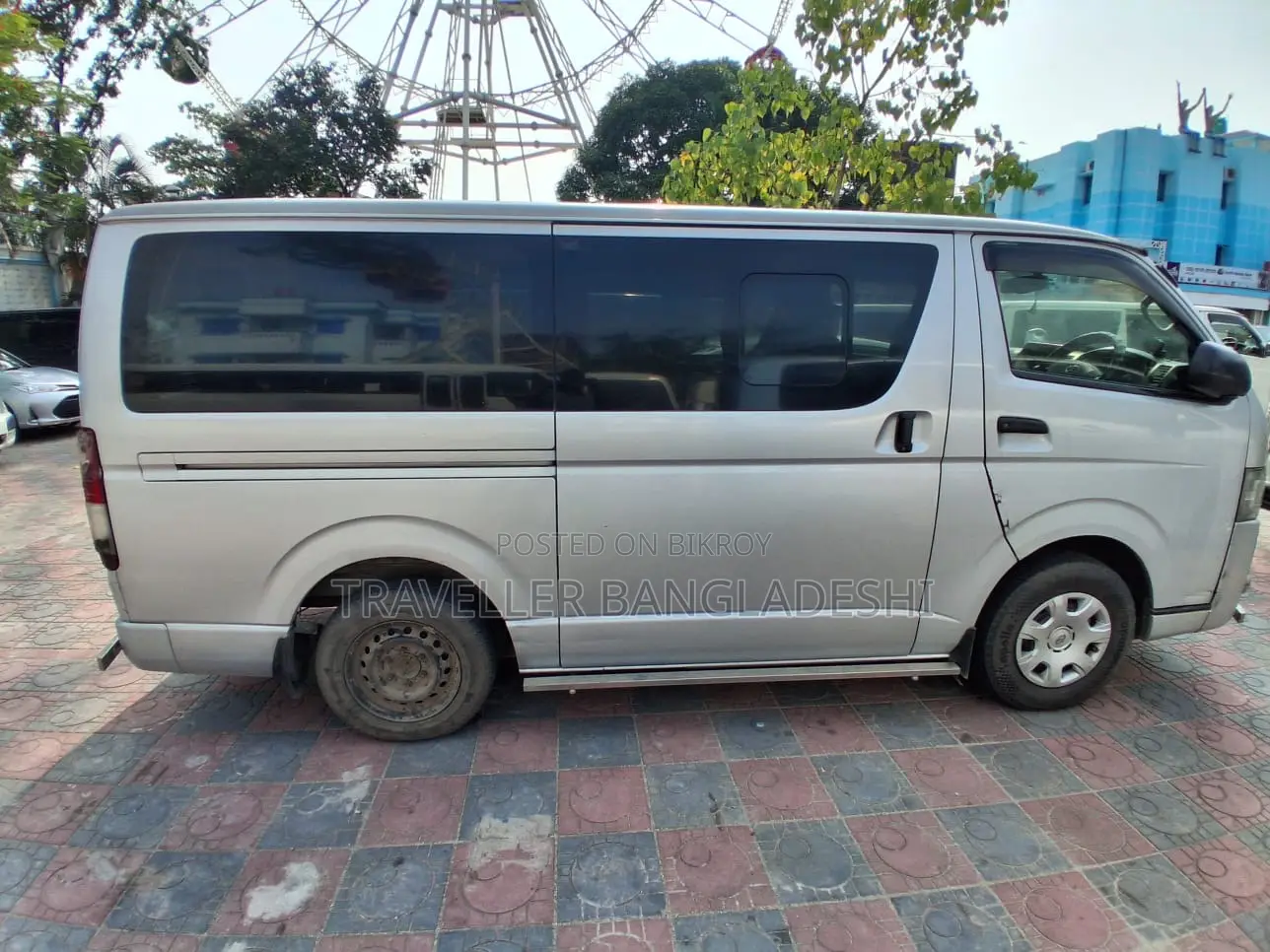 Toyota HiAce 2017 Silver