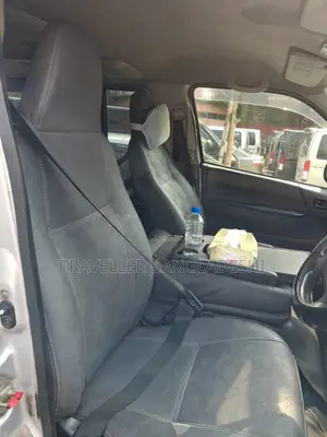 Toyota HiAce 2017 Silver