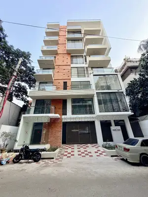গ্রিন পিক হোল্ডিংস, মহাখালী ডিওএইচএস-এ ৪ বেডরুমের অ্যাপার্টমেন্ট বিক্রয়ের জন্য