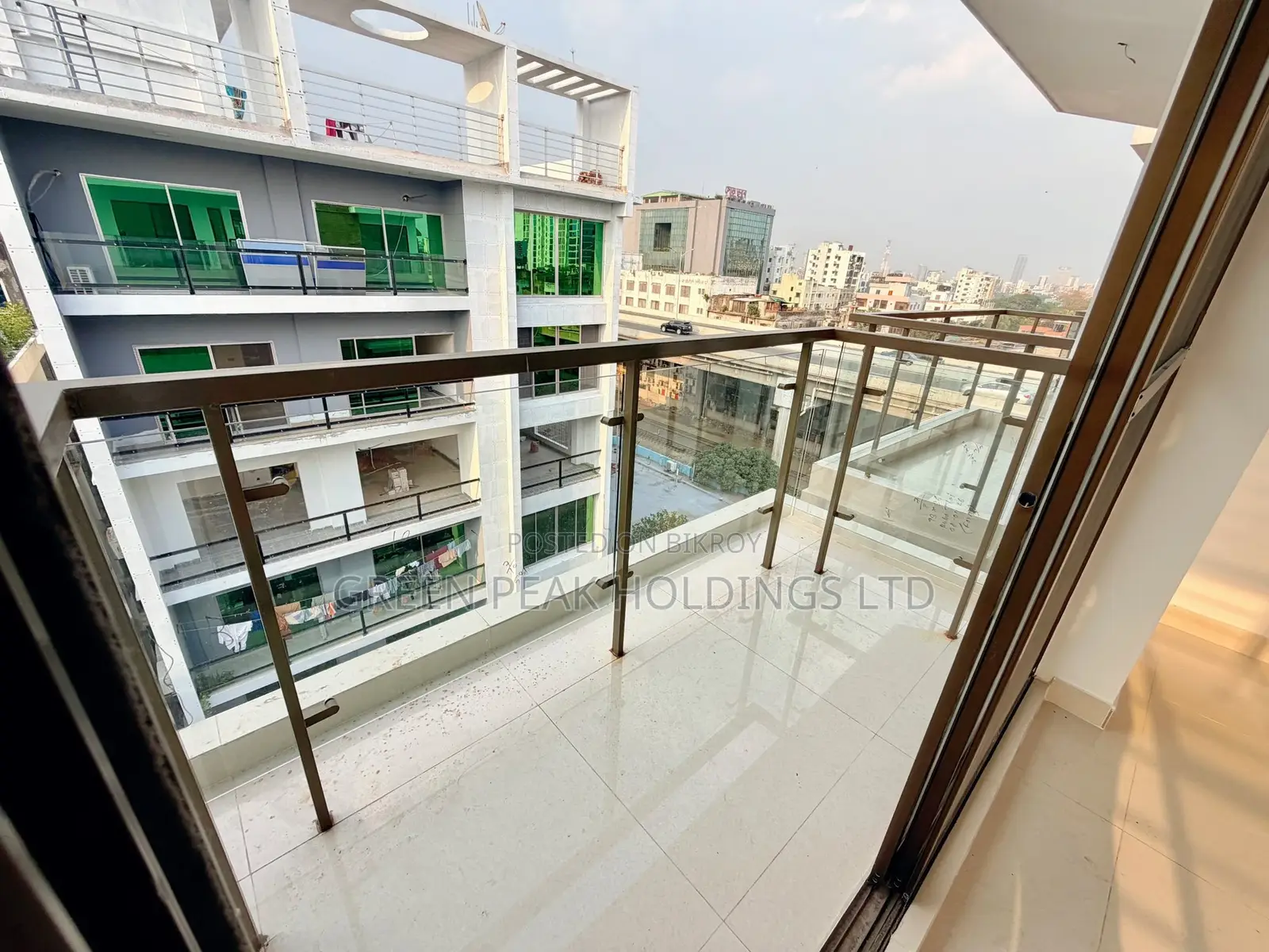 4-bedroom Apartment in Green Peak Holdings, Mohakhali DOHS for Sale