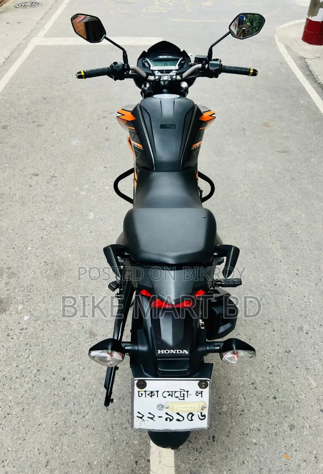 Honda Hornet 2022 Orange