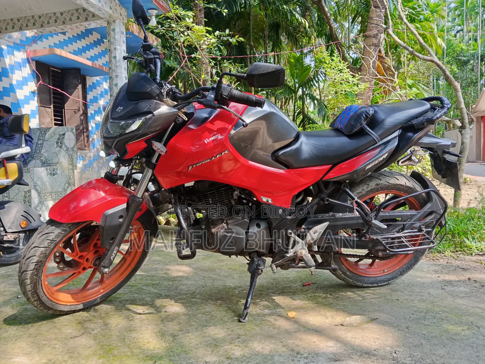 Hero Thriller 160R 2021 Red