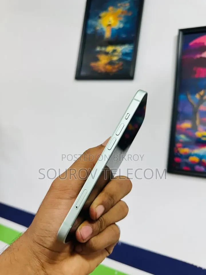 Apple iPhone 15 256 GB Green