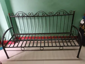 স্টিলের সোফা