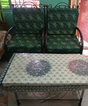 স্টিলের সোফা