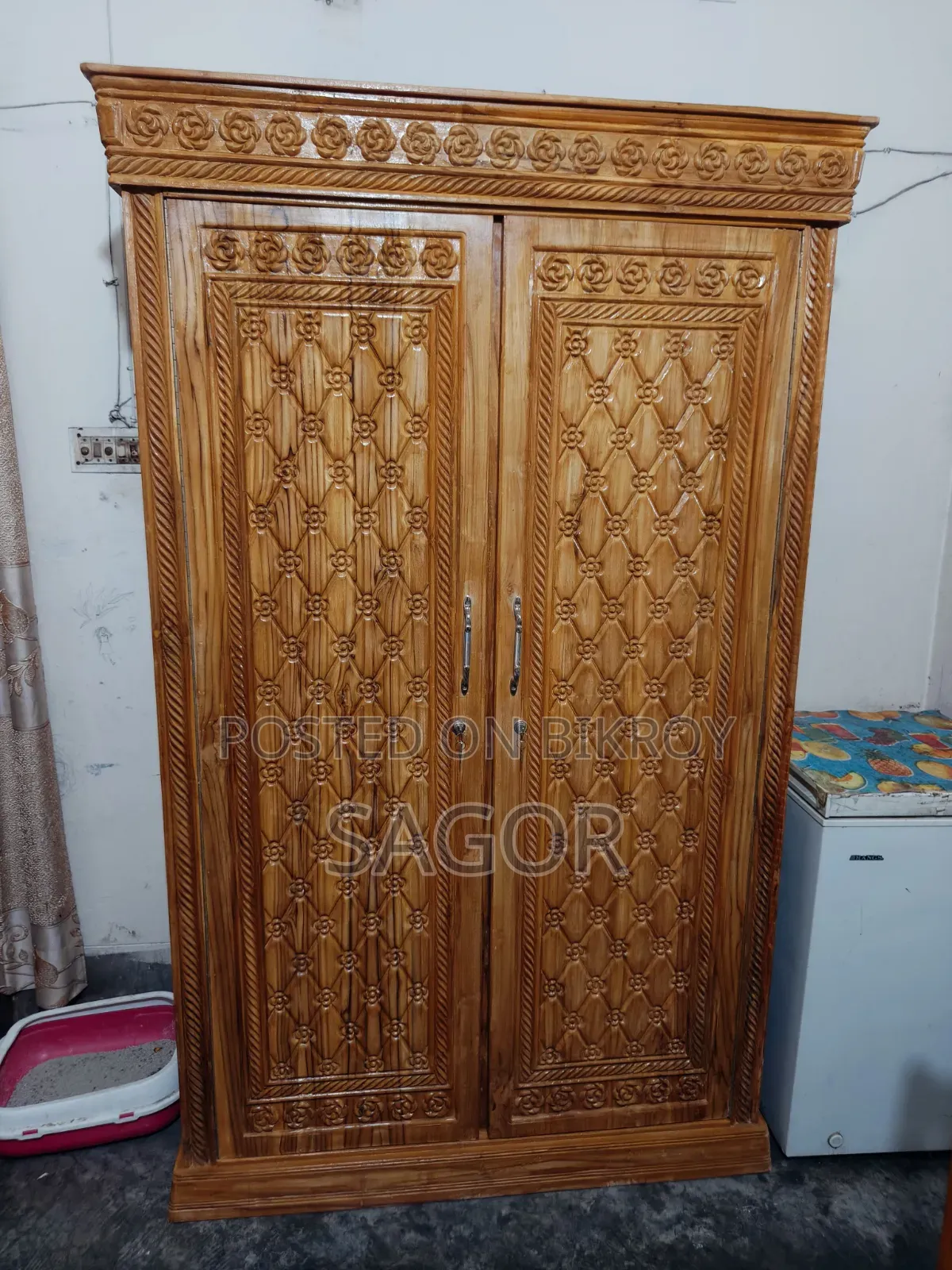 চিটাগং সেগুন কাঠের আলমারি