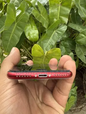 Apple iPhone SE 64 GB Red