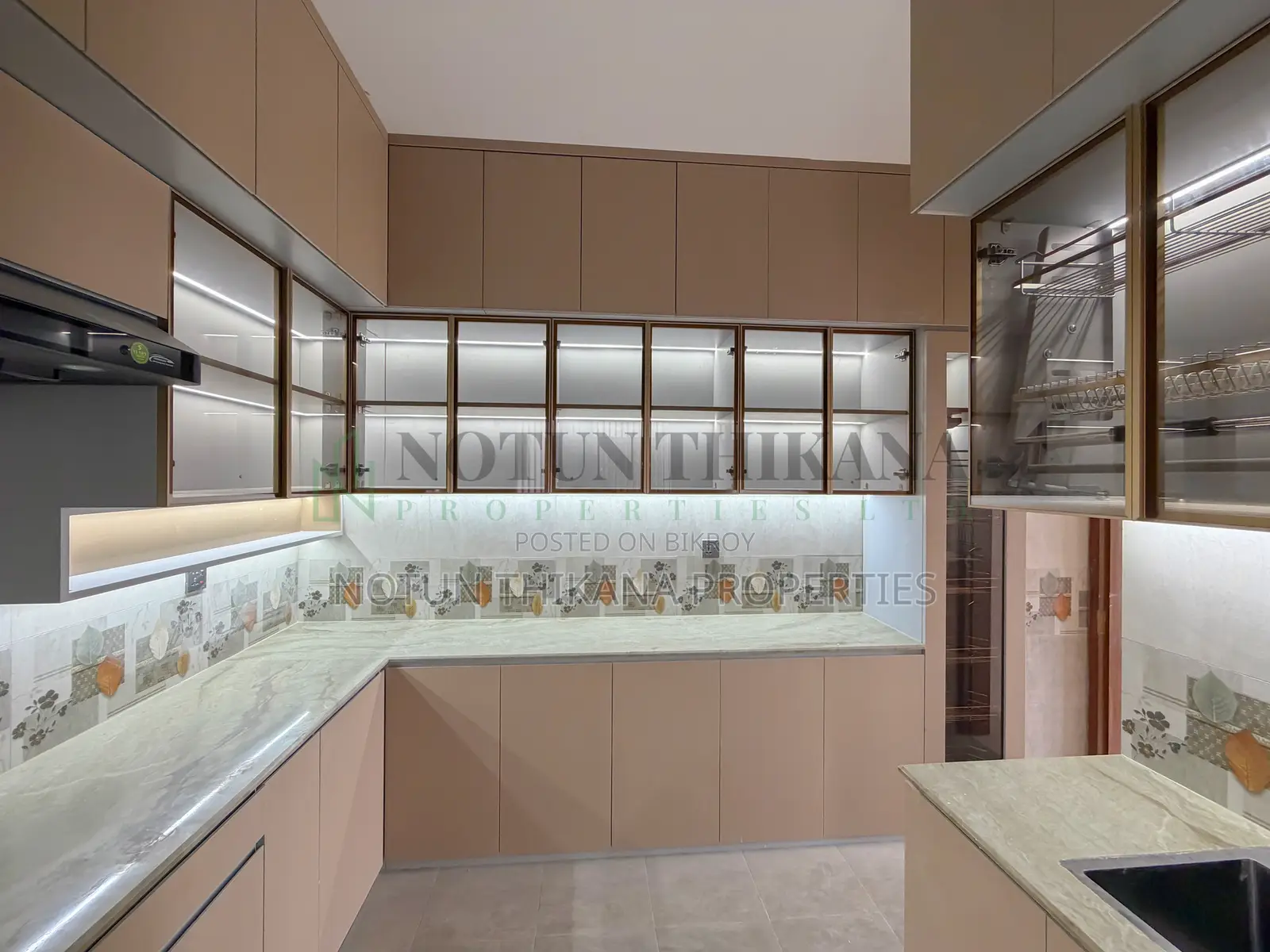 4-Bedroom Apartment in Bashundhara for rent