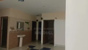 3-bedroom House in Flat, New Market for rent