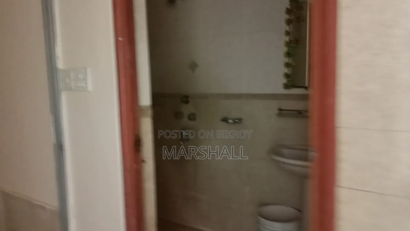 3-Bedroom House in Flat, New Market for Rent