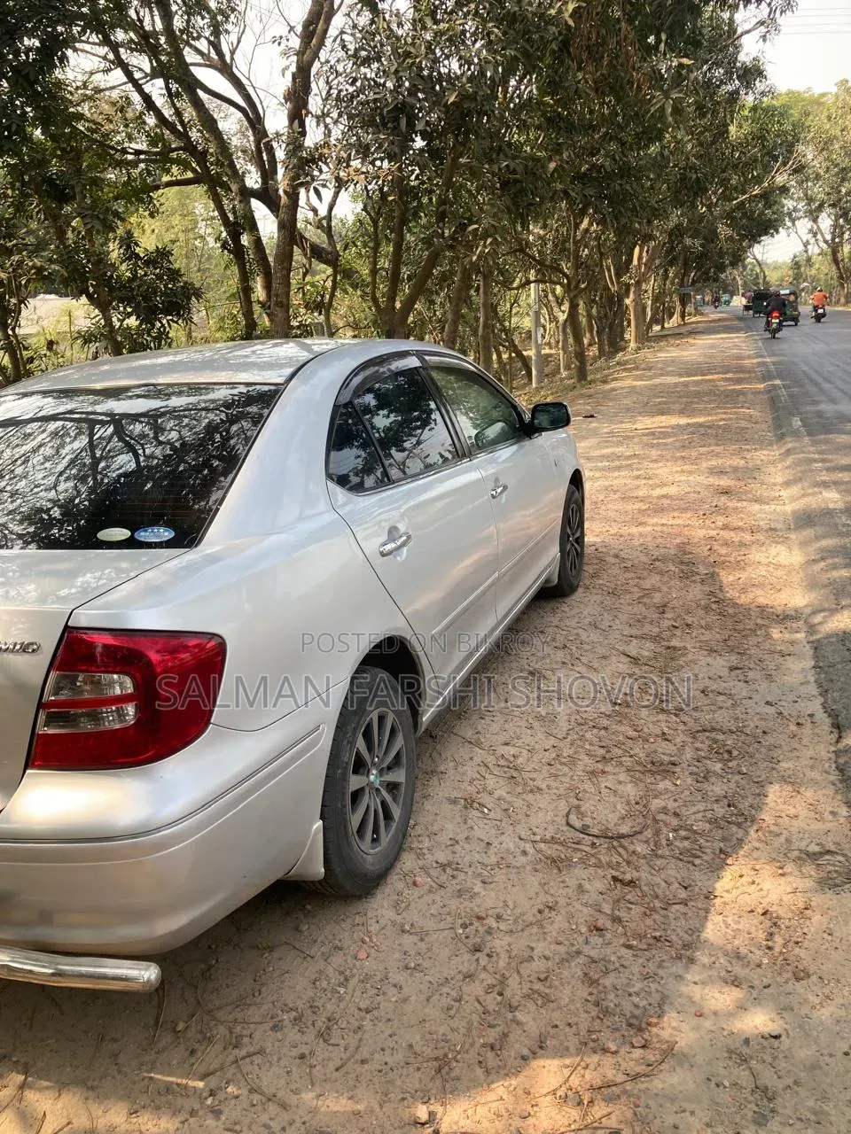 টয়োটা প্রিমিয়ো ২০০৬ সিলভার