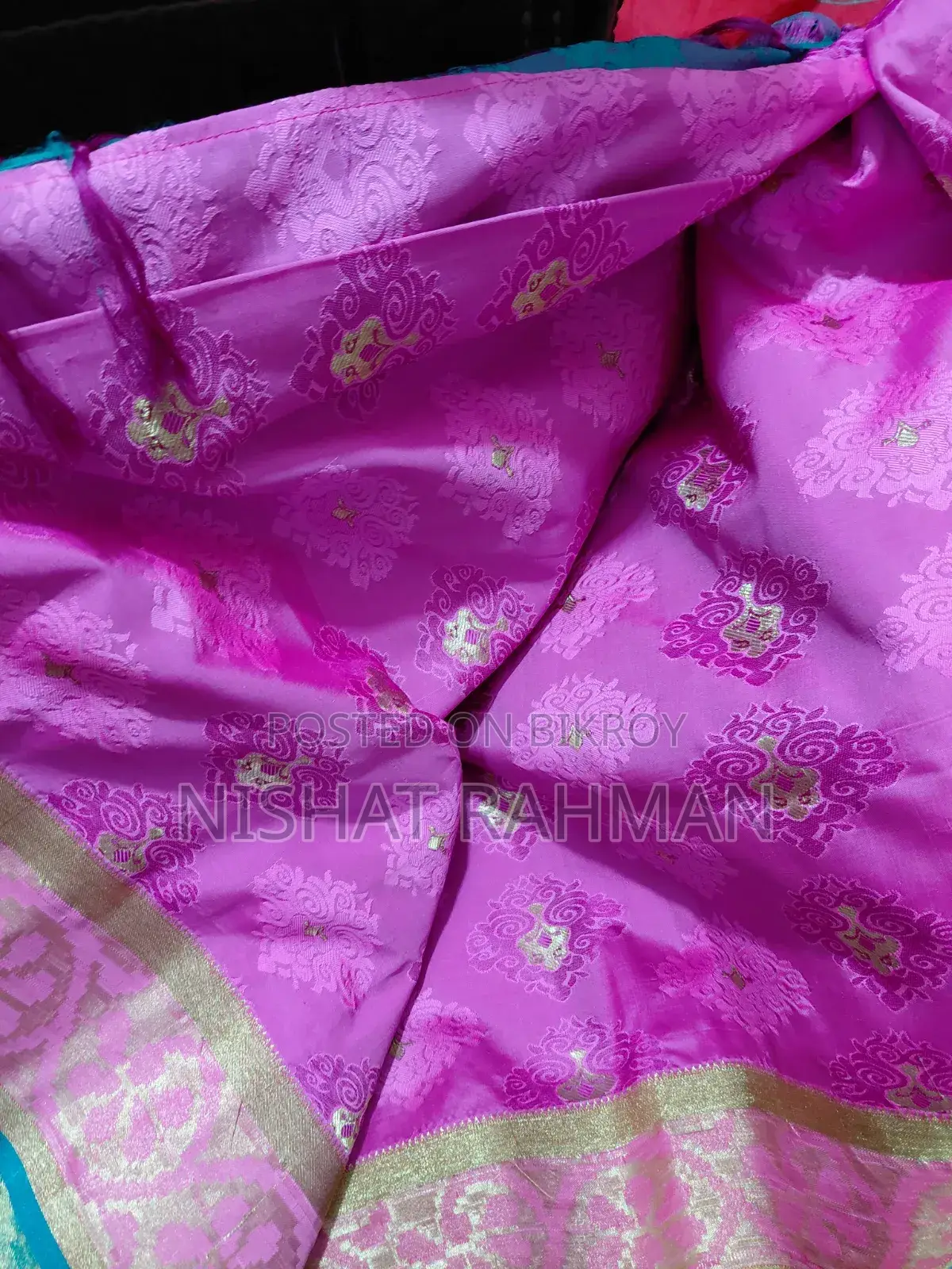 সুন্দর গোলাপি শাড়ি বিক্রির জন্য