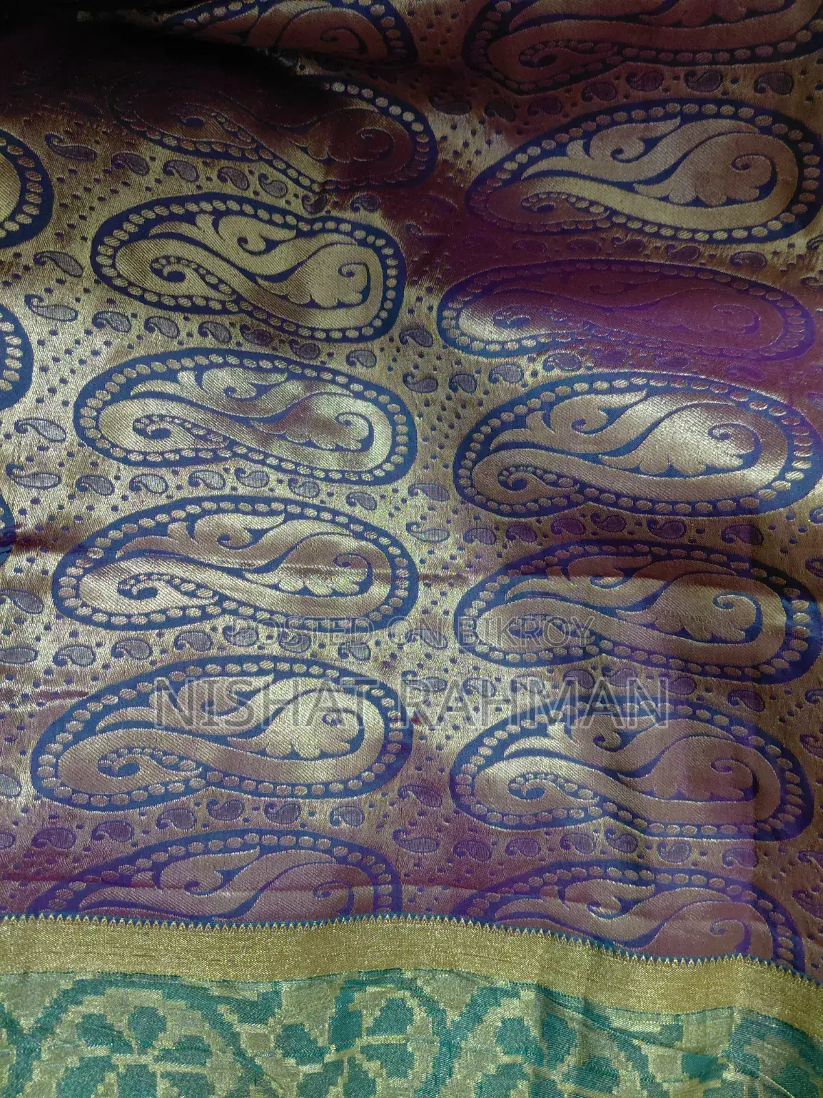 সুন্দর গোলাপি শাড়ি বিক্রির জন্য
