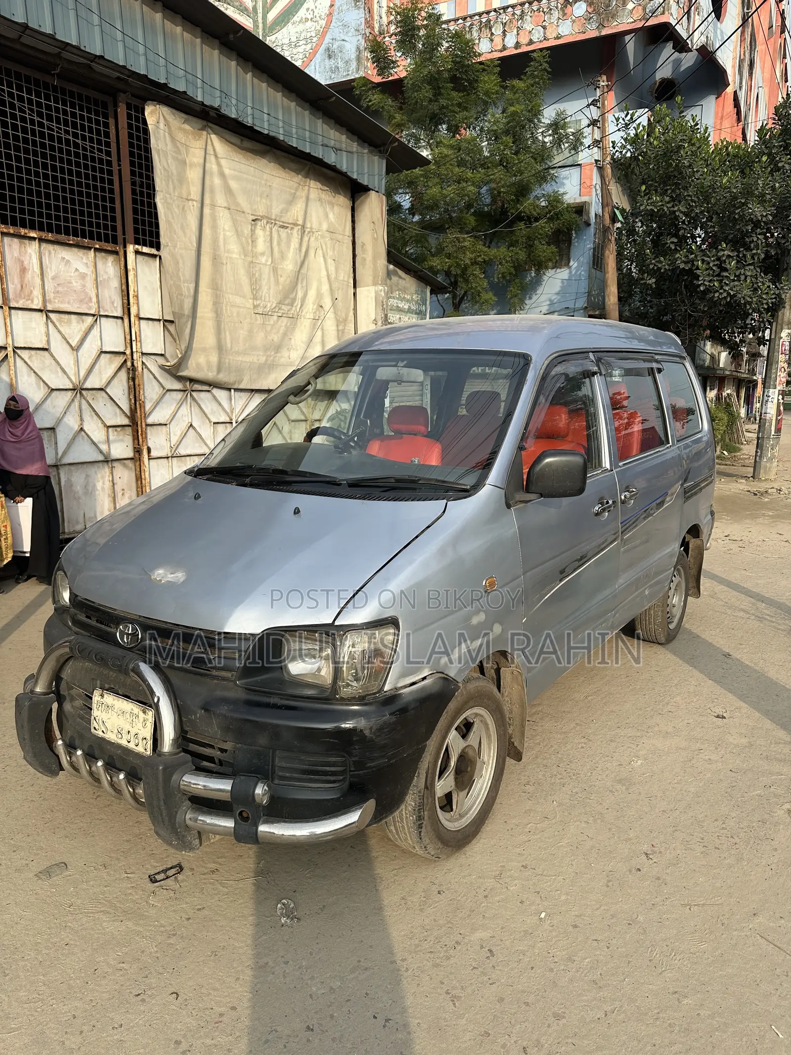 Toyota Noah 2.0 Front Wheel Drive (8 Seater) 2001 Silver