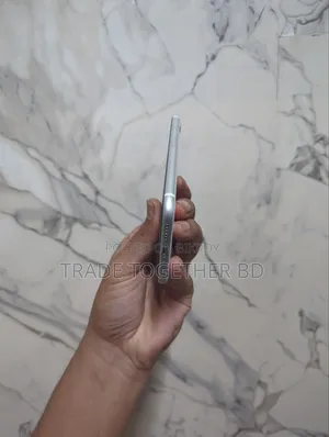 Apple iPhone SE 64 GB