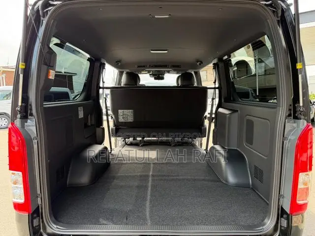 New Toyota HiAce 2021 Black