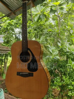 গীটার বিক্রি করা হবে।