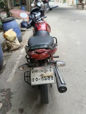 Mahindra Centuro 2014 Red