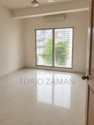 3-bedroom Apartment in Malibag for sale