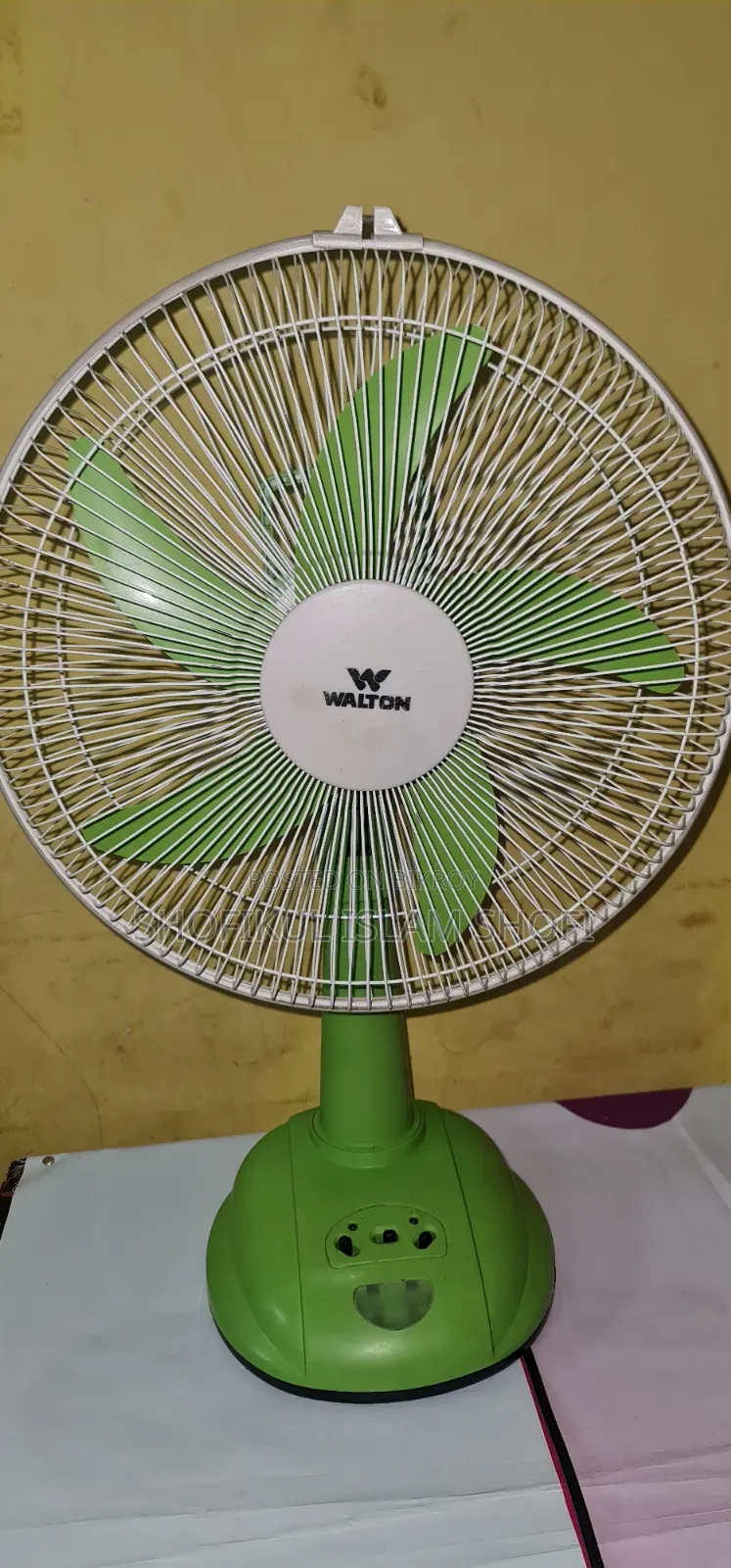 Walton Rechargeable Fan