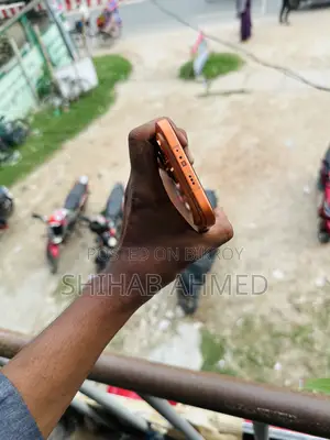 Infinix 128 GB Orange