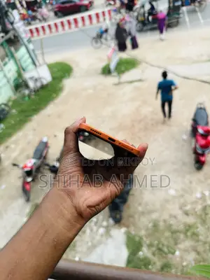 Infinix 128 GB Orange