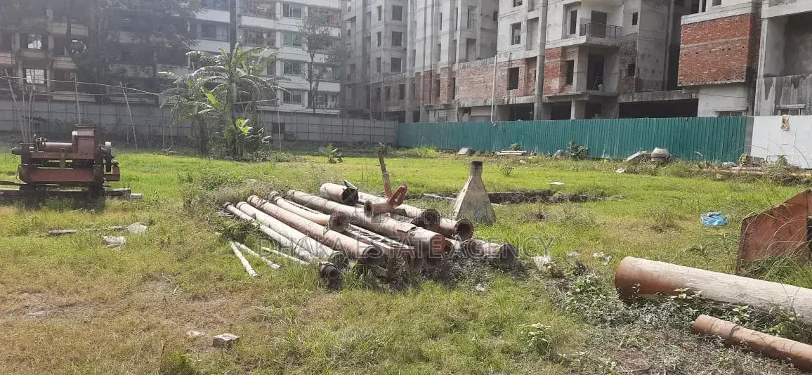 জি+৬ প্ল্যান পাস হয়েছে। ডি.আই.টি মেরুল বাড্ডা