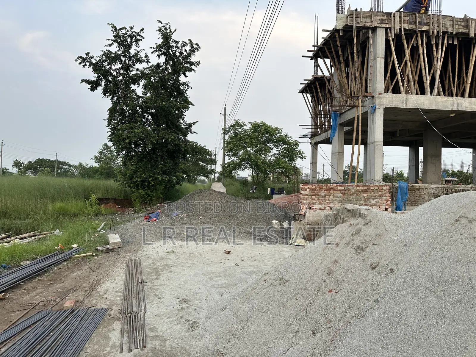 Block-n,4-katha,South- Facing Plot Urgent Sell,Bashundhara R/A
