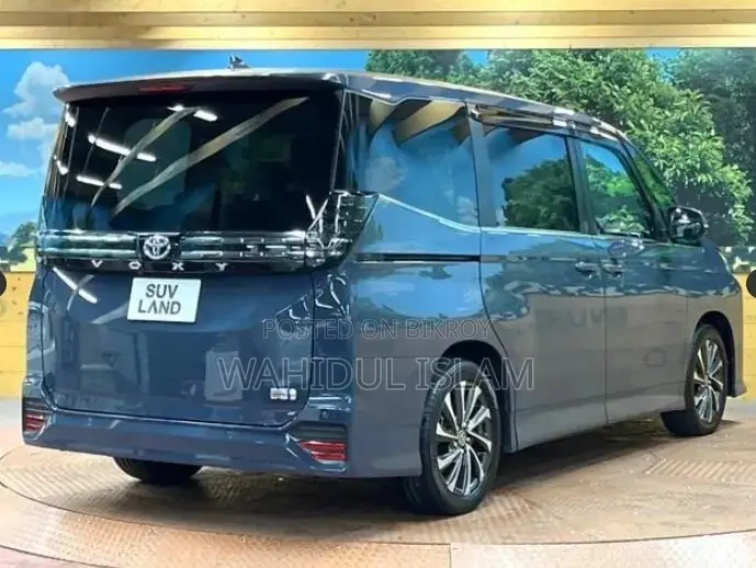 Toyota Voxy 2022 Gray