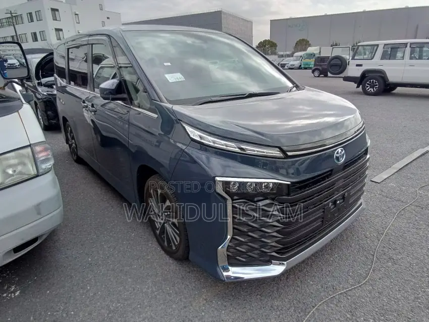 Toyota Voxy 2022 Gray