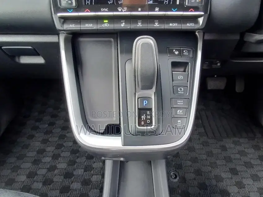 Toyota Voxy 2022 Gray