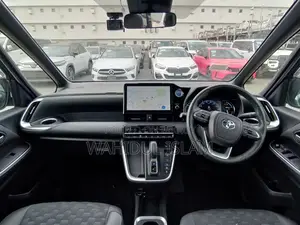 Toyota Voxy 2022 Gray