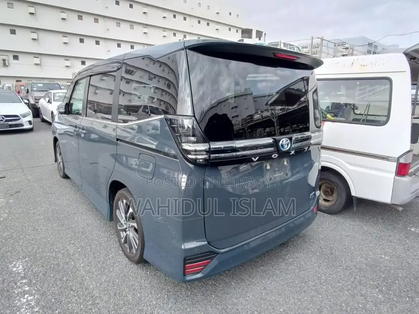 Toyota Voxy 2022 Gray