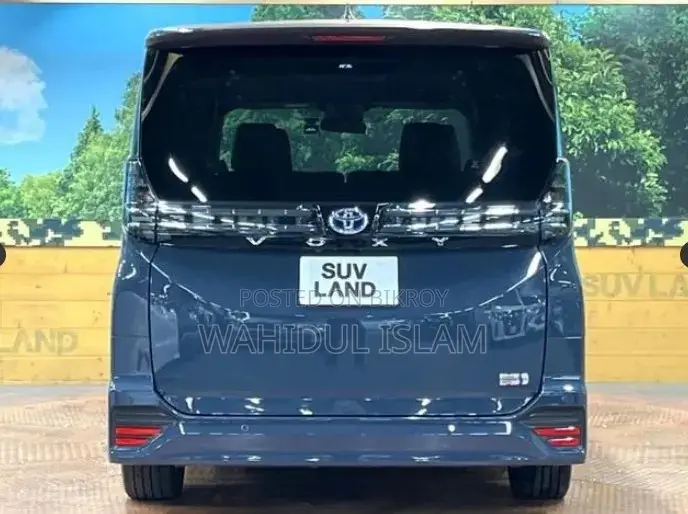 Toyota Voxy 2022 Gray