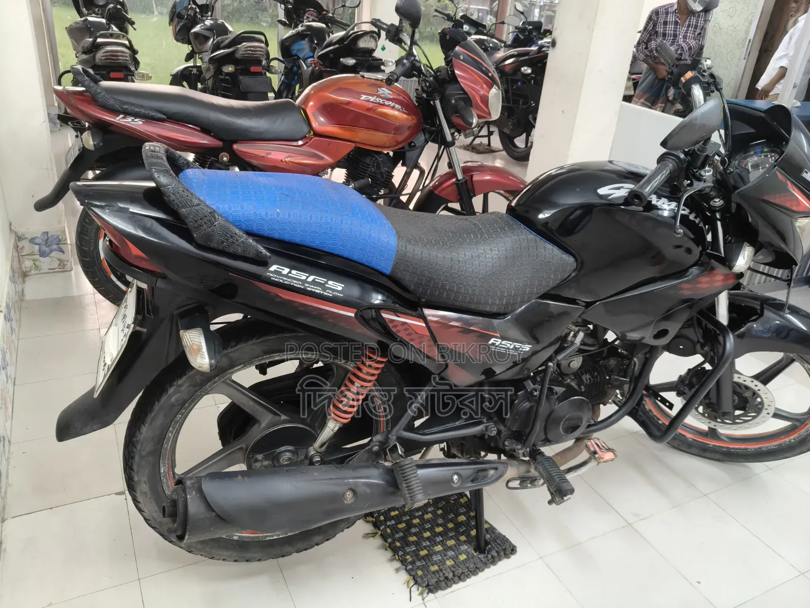 Hero Glamour 2016 Black