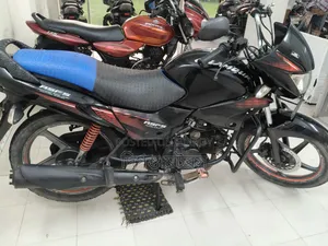 Hero Glamour 2016 Black