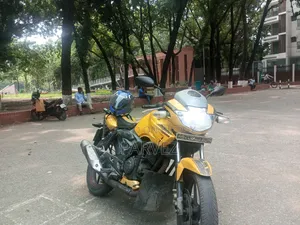 টিভিএস অ্যাপাচি ১৮০ আরটিআর ২০১২ ইয়েলো