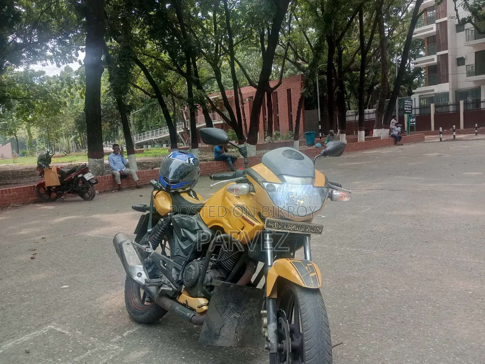 TVS Apache 180 RTR 2012 Yellow