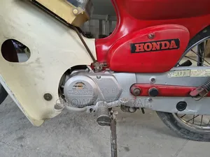 Honda 1997 Red