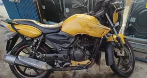 TVS Apache 180 RTR 2012 Yellow