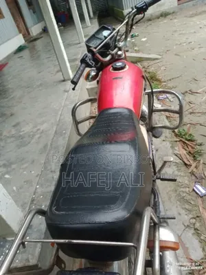 Honda XL 125 2010 Red