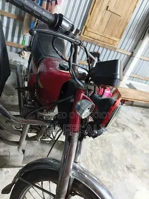 Honda XL 125 2010 Red