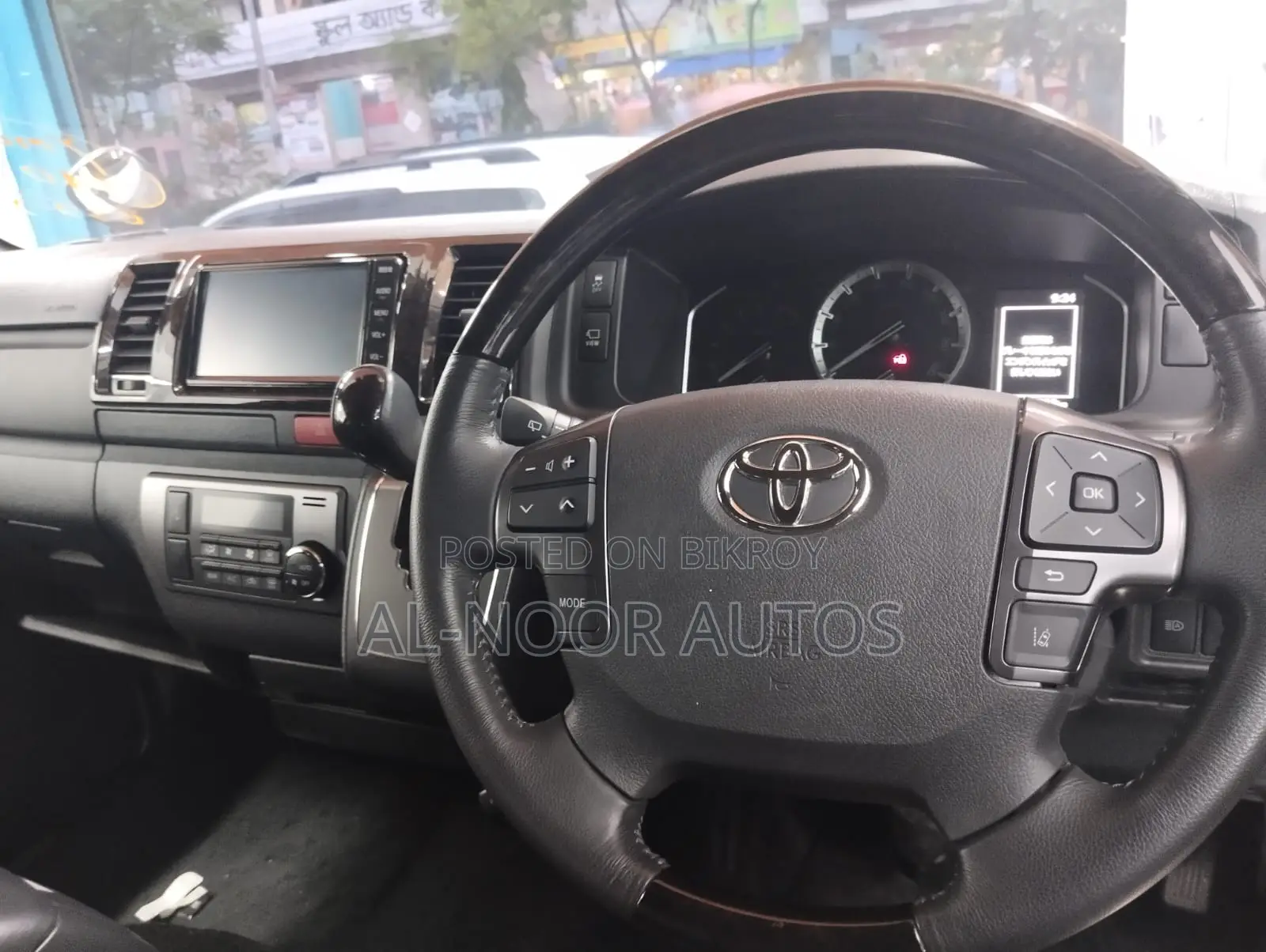 Toyota HiAce 2021 Pearl