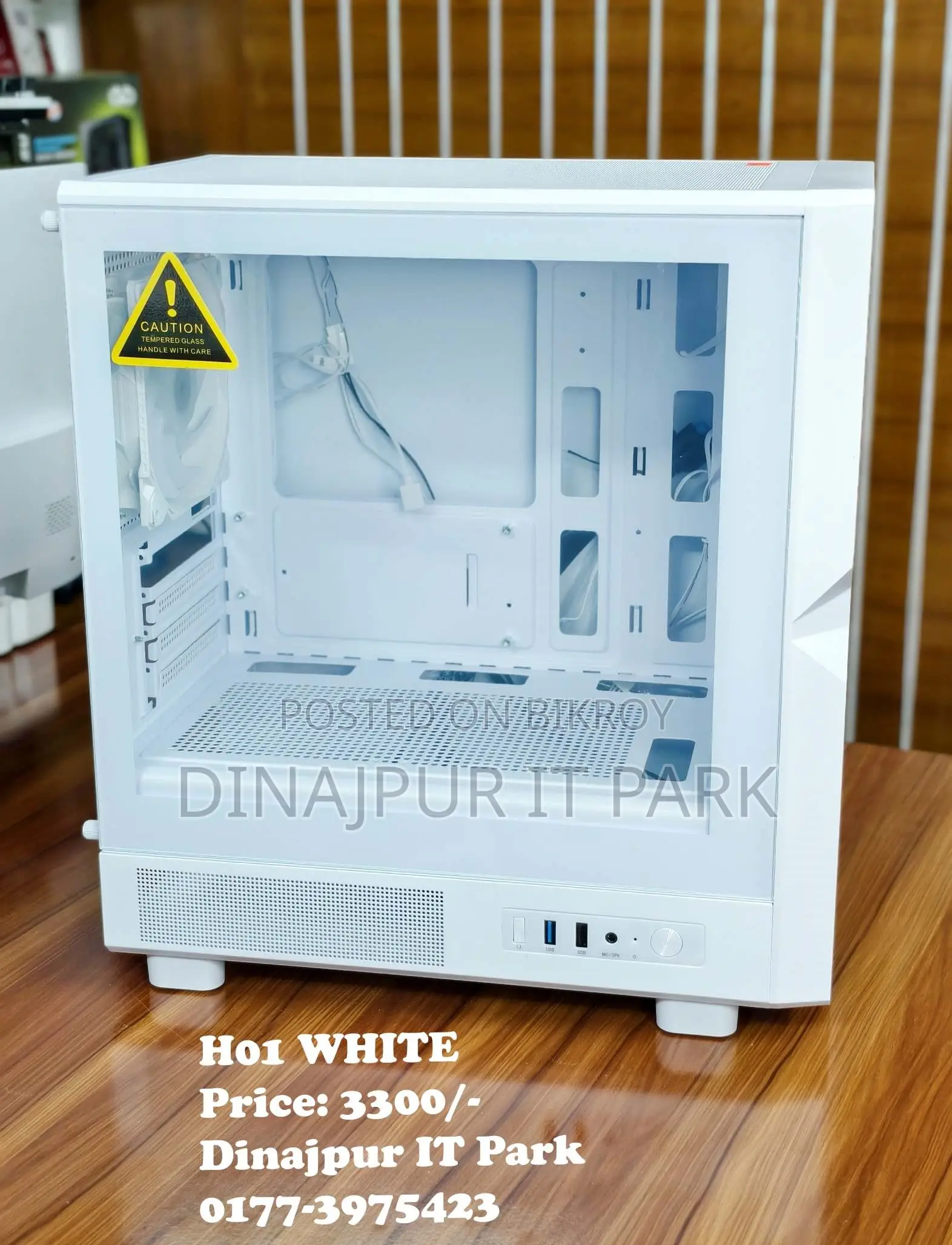 H01 White Mid-Tower Gaming Computer Case With Tempered Glass